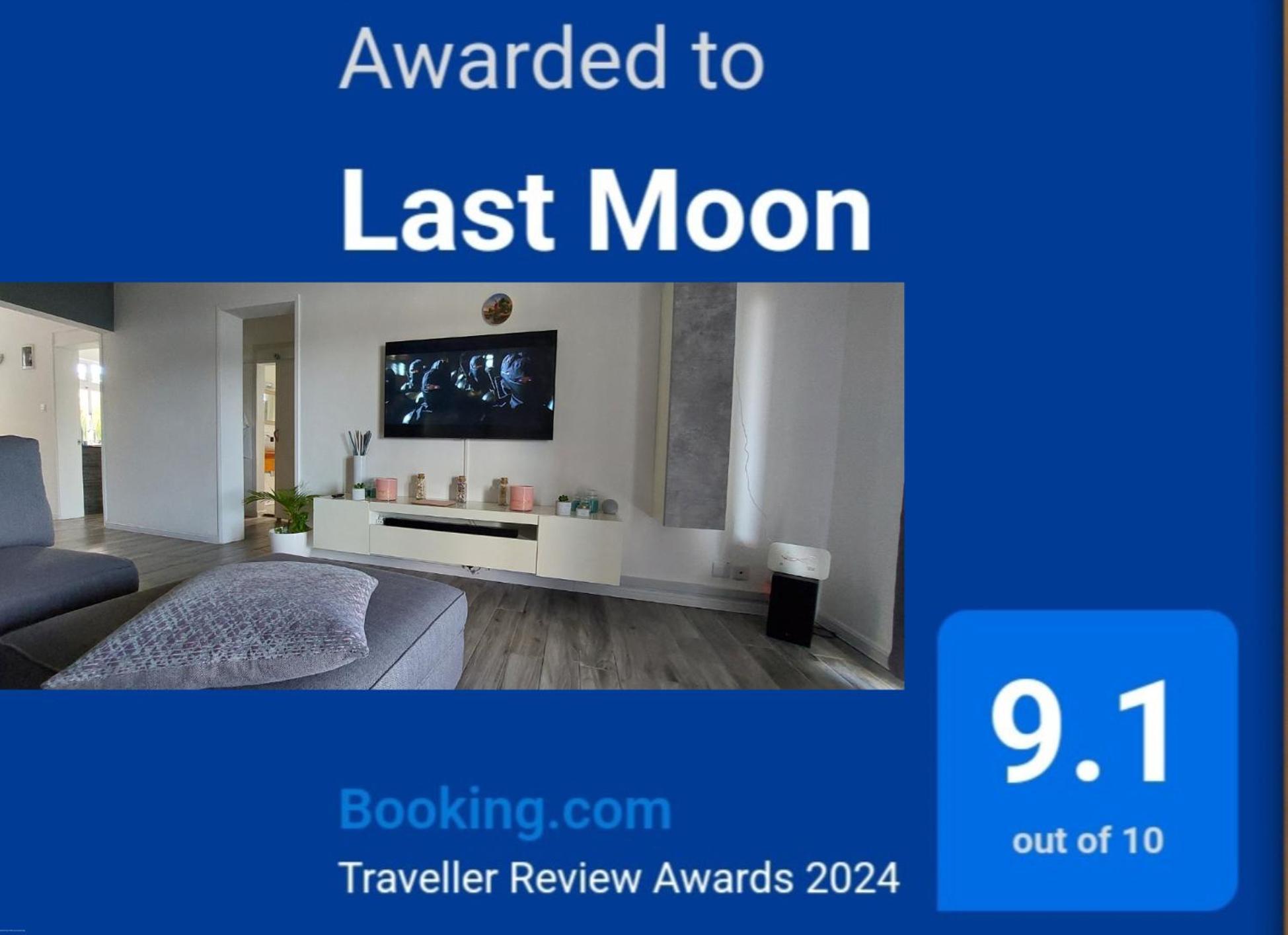 Last Moon Flic en Flac Bagian luar foto